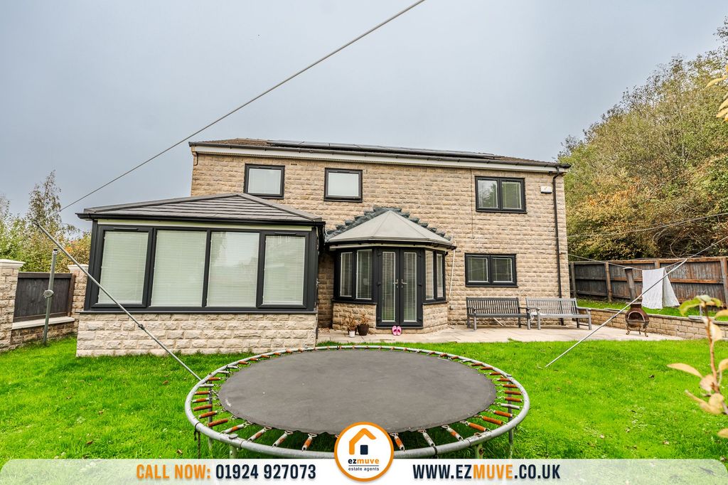 Property photo 1 of 31