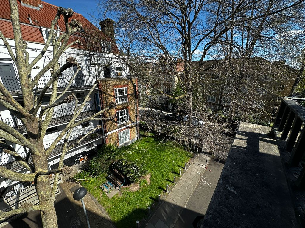 Property photo 1 of 8 Original-98316408-9E8C-44B9-8Cf9-F10D6F6Dbf25