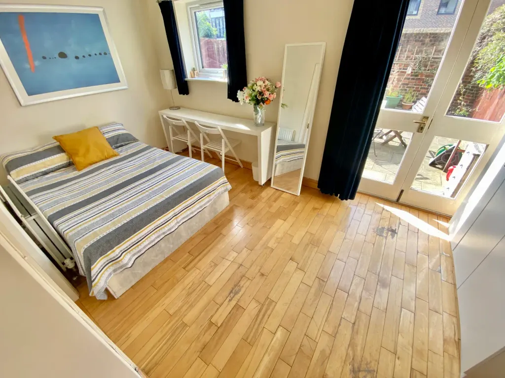 Property photo 1 of 6