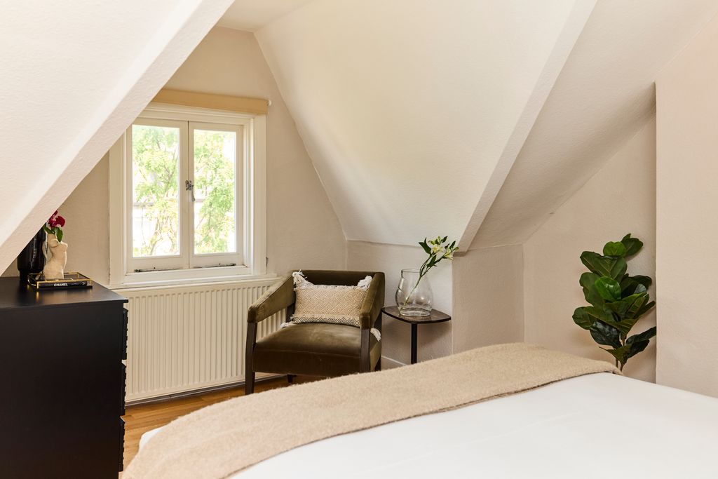 Property photo 3 of 19 11