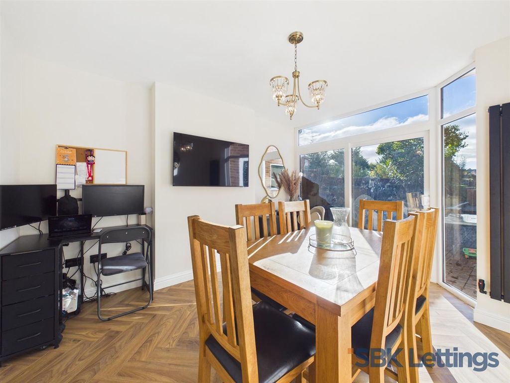 Property photo 3 of 14 Cam04007G0-Pr0182-Still007.Jpg