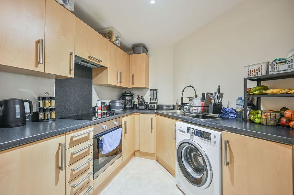 Property photo 2 of 12