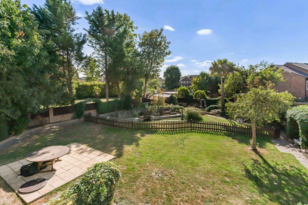 Property photo 2 of 17