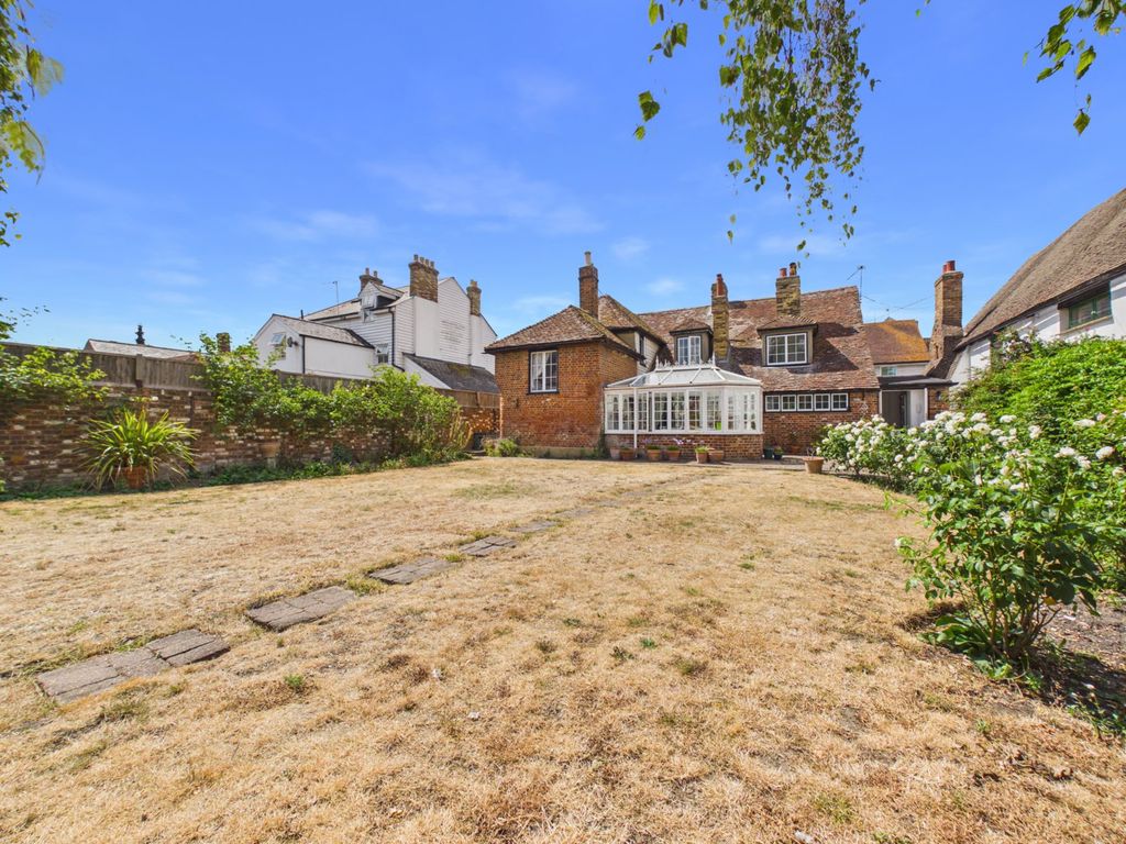 Property photo 1 of 28