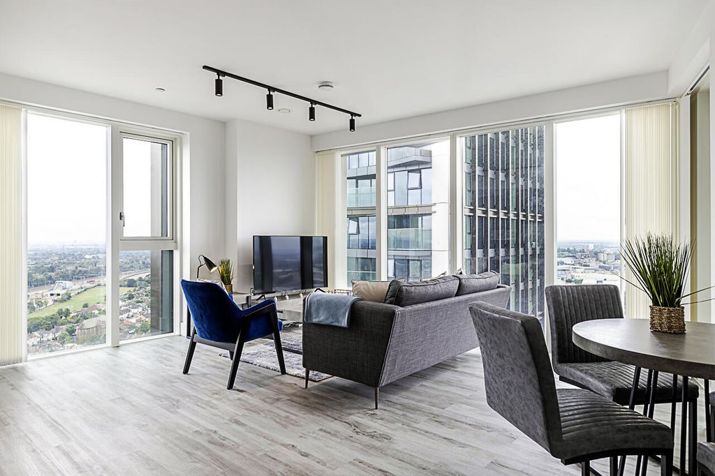 Property photo 1 of 22 Itpw - Flat 2406, Icon Tower, 8 Portal Way W3 6Du-