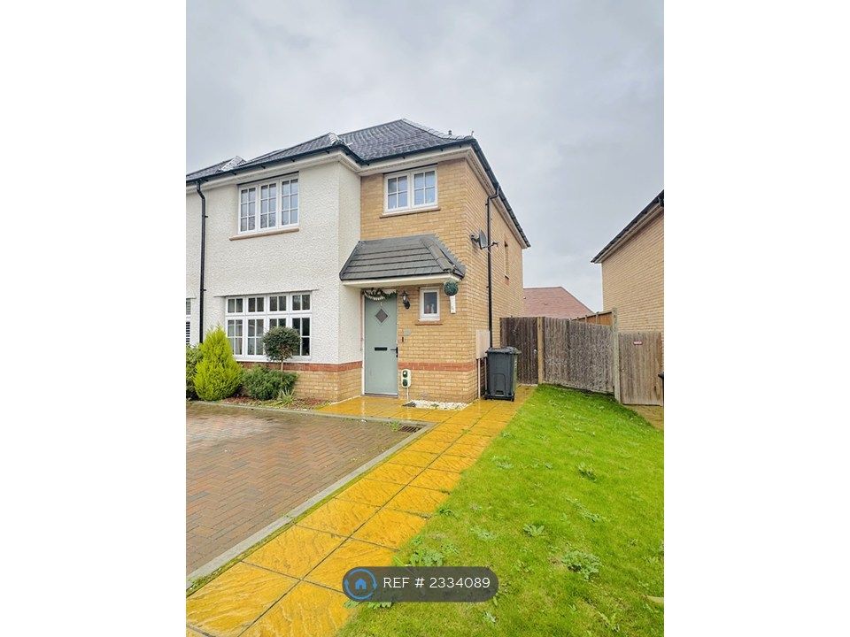 Property photo 2 of 32