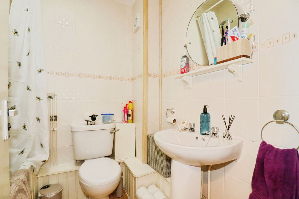 Additional image 14 of 1 bed flat for saleGainsborough Drive, Halesworth IP19