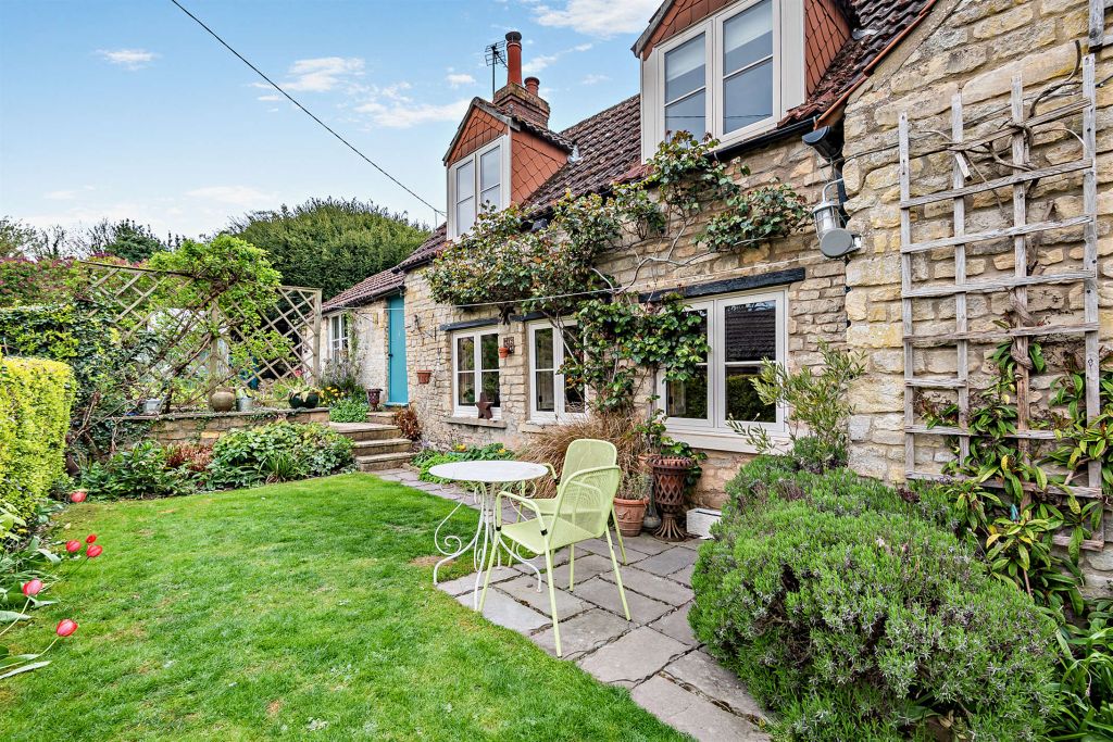 Property photo 1 of 16