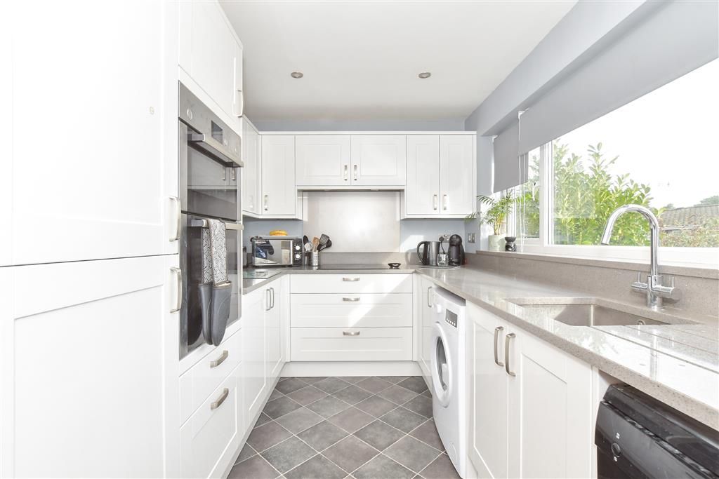 Property photo 2 of 12 Kitchen