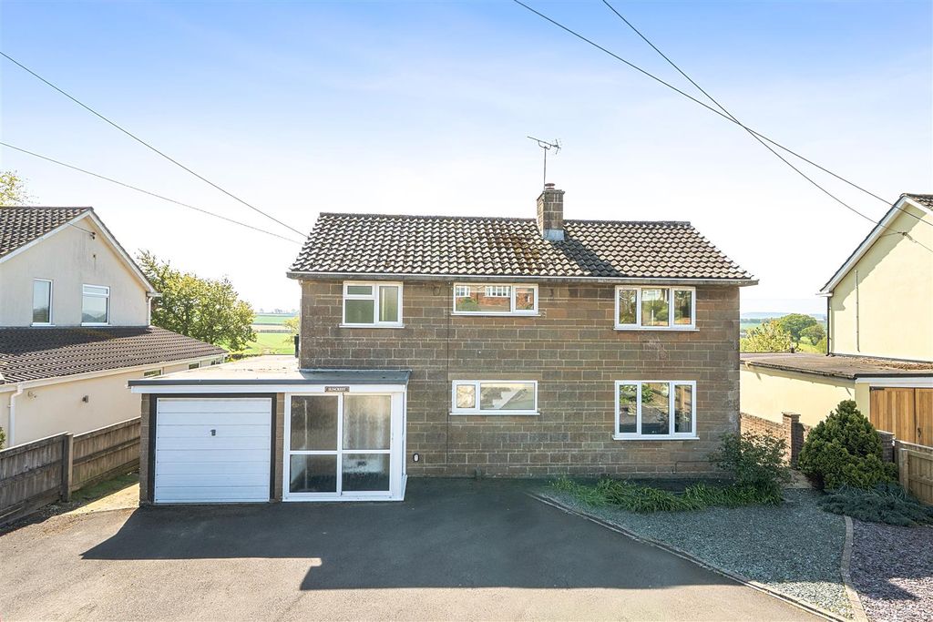 Property photo 1 of 17 Front