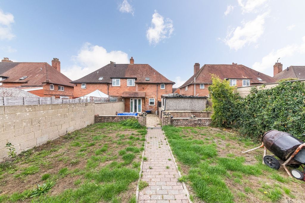 Property photo 2 of 14