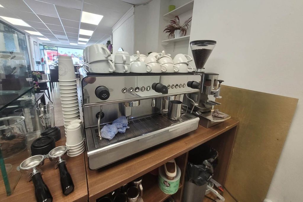 Property photo 3 of 6