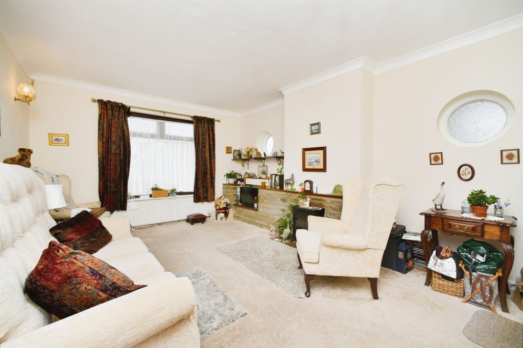 Property photo 2 of 21