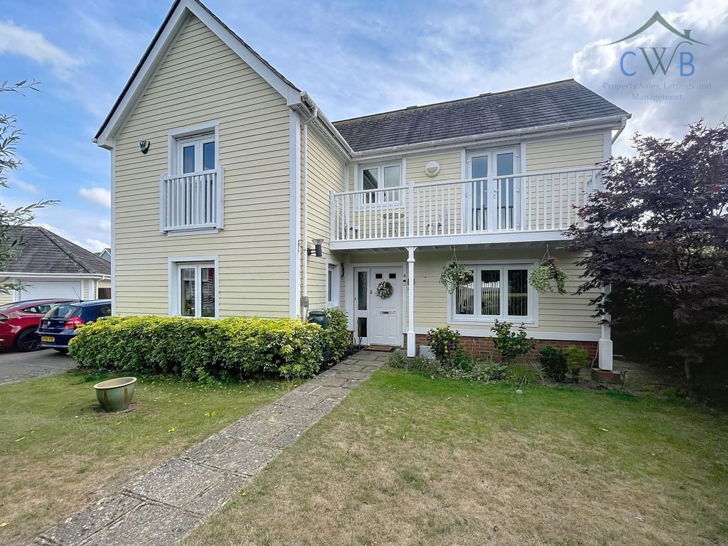 Property photo 1 of 28