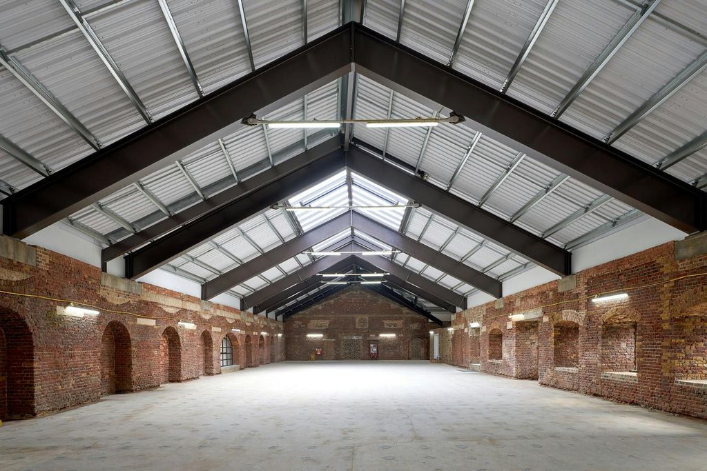 Property photo 3 of 20 The Silk Store