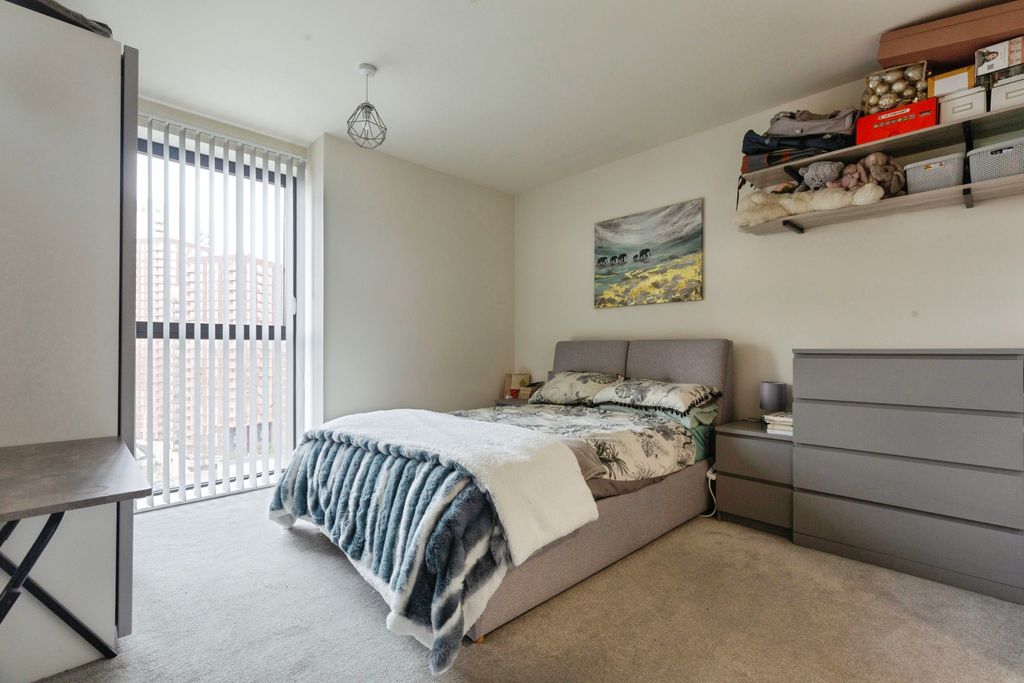 Property photo 3 of 20 Bedroom