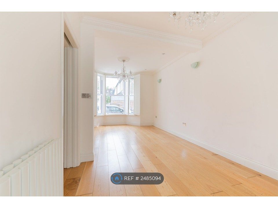 Property photo 3 of 35