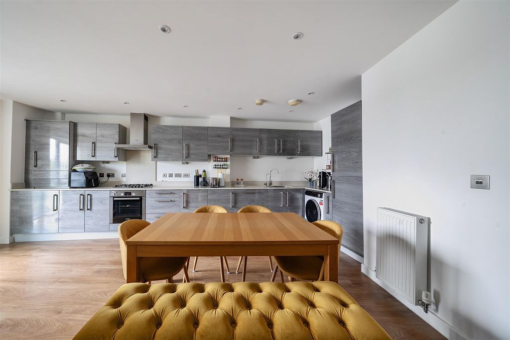 Additional image 13 of 2 bed flat for saleLily Close, Pinner HA5