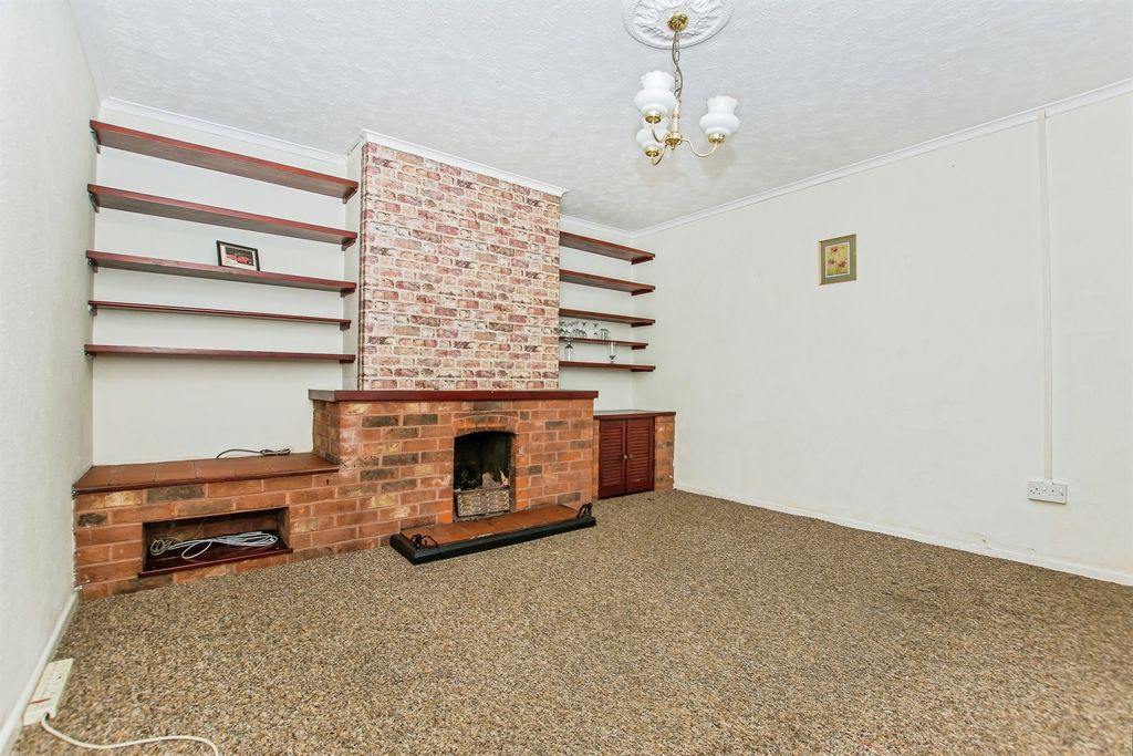 Property photo 3 of 17