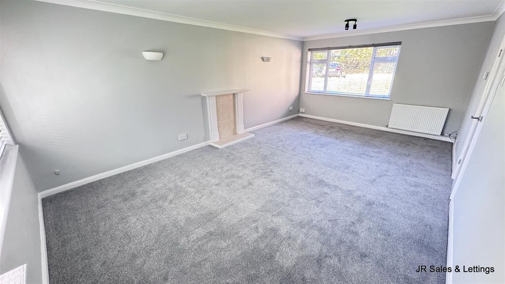 Property photo 2 of 12 Living Room