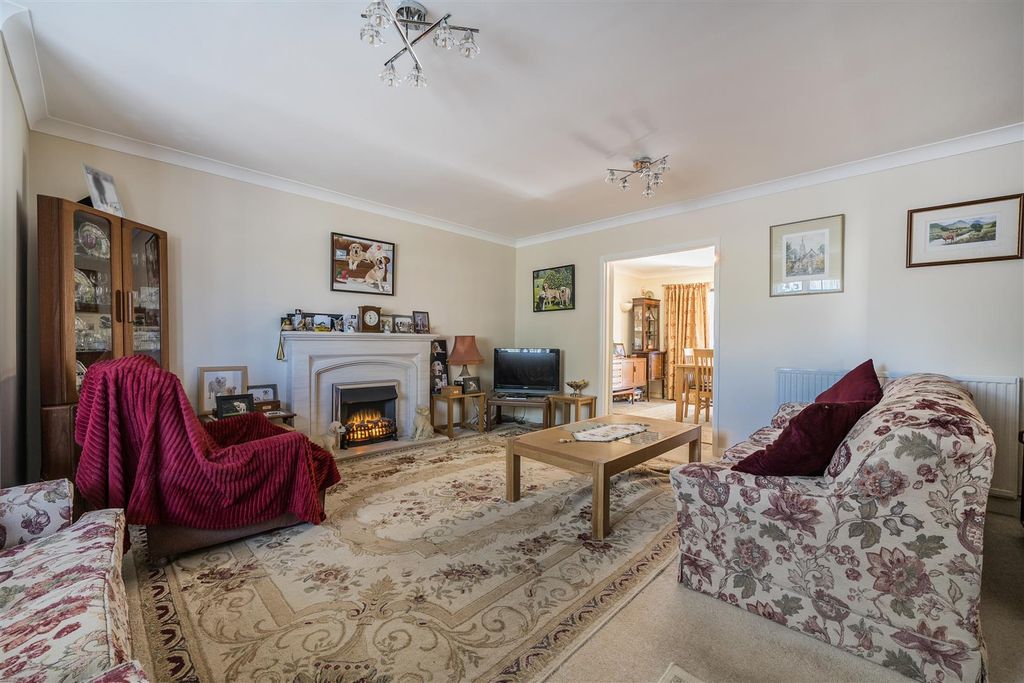 Property photo 3 of 21 1356961-11-68Dbc85982F61.Jpg