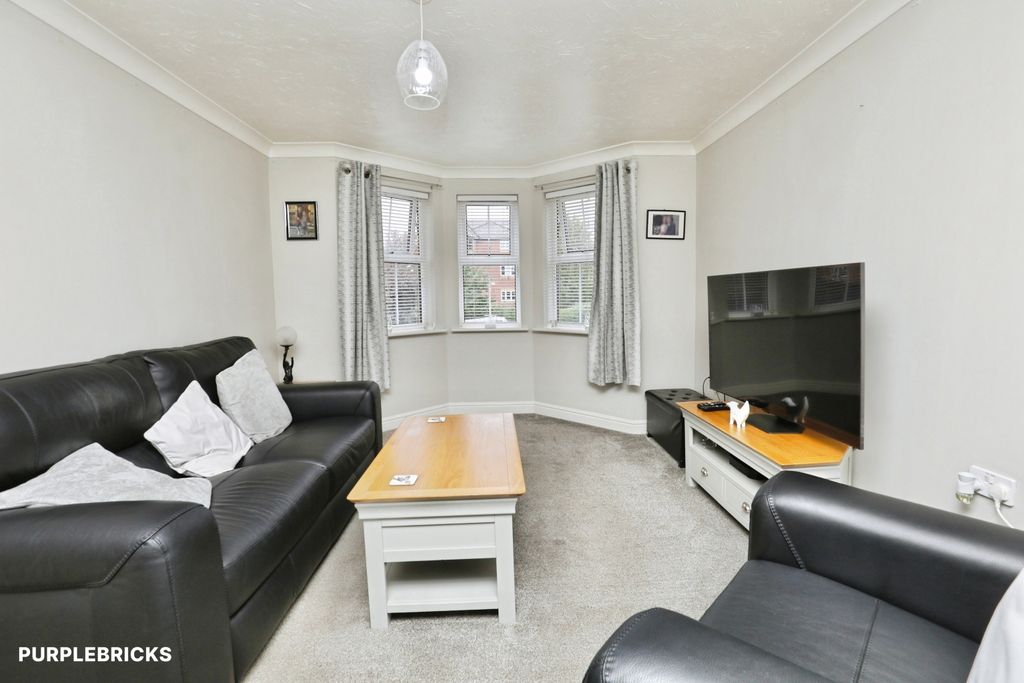 Property photo 3 of 21