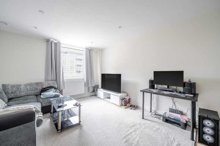 Property photo 1 of 22