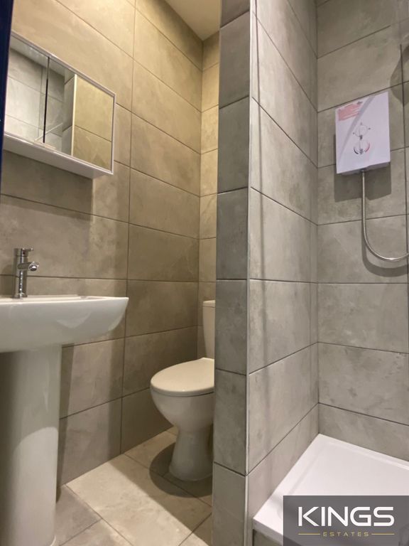 Property photo 3 of 4 Flat E, 721 Portswood Rd (1)Logo