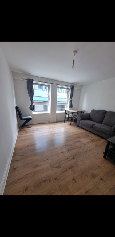 Property photo 2 of 11