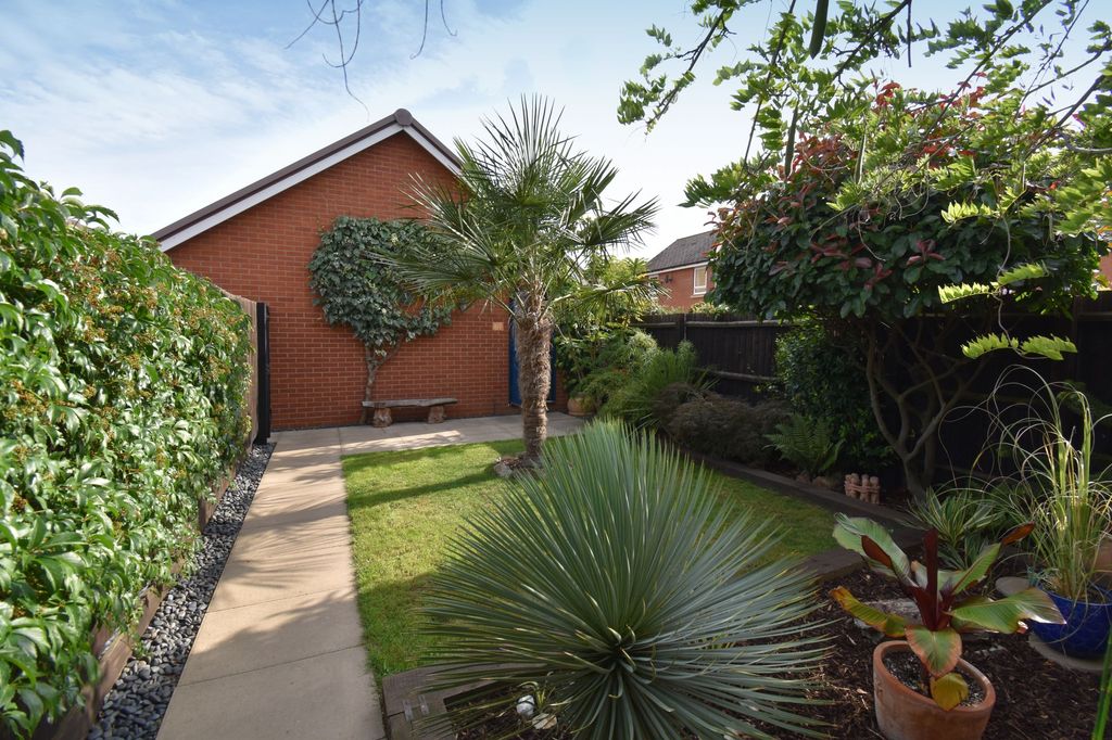 Property photo 3 of 24