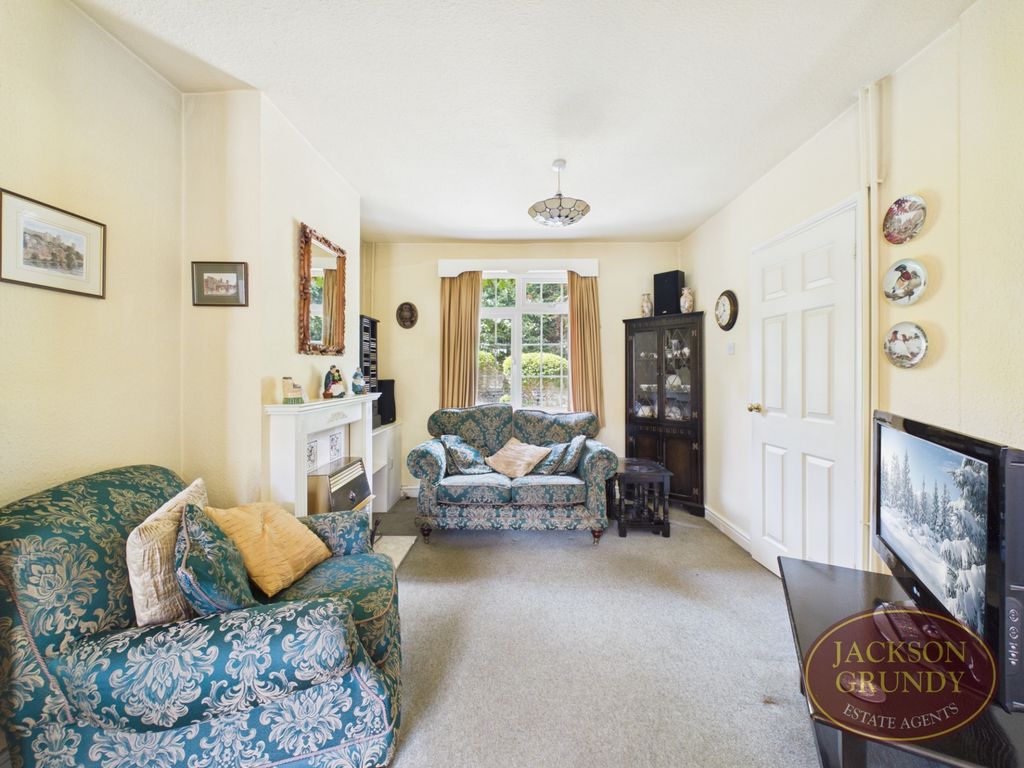 Property photo 2 of 16 High Street