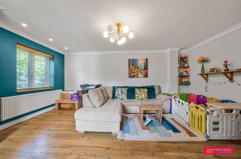 Property photo 2 of 15 Picture No. 25