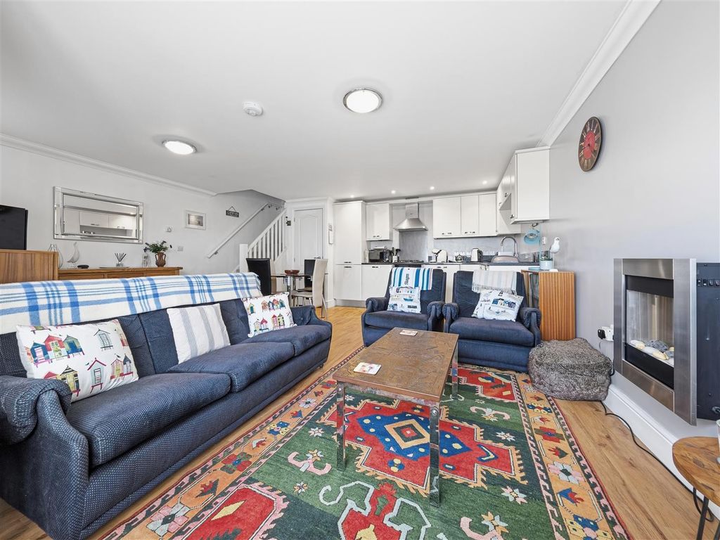 Property photo 2 of 24 7.Jpg