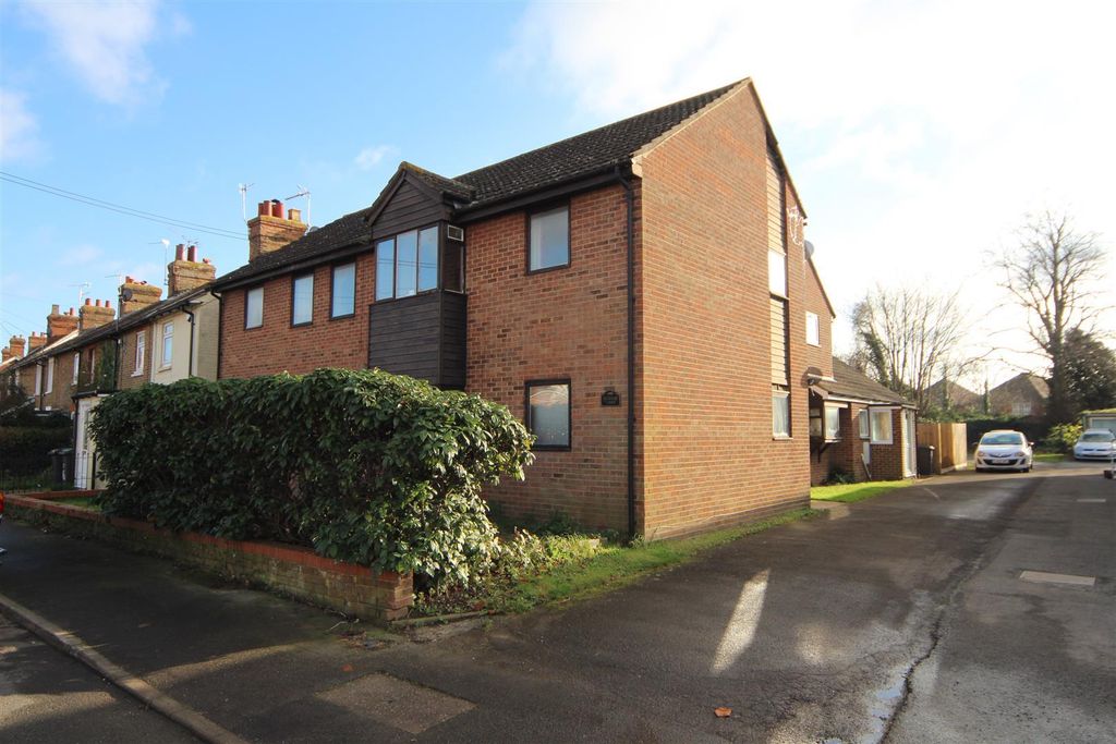 Property photo 1 of 4 Peckham Court 1.Jpg