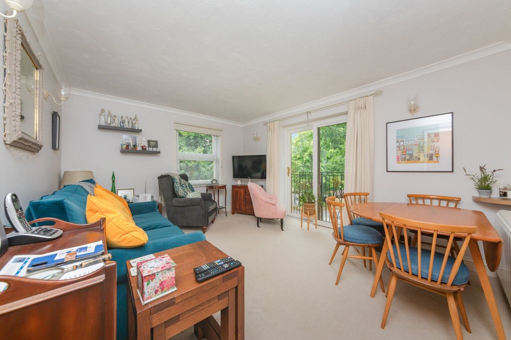 Property photo 3 of 14
