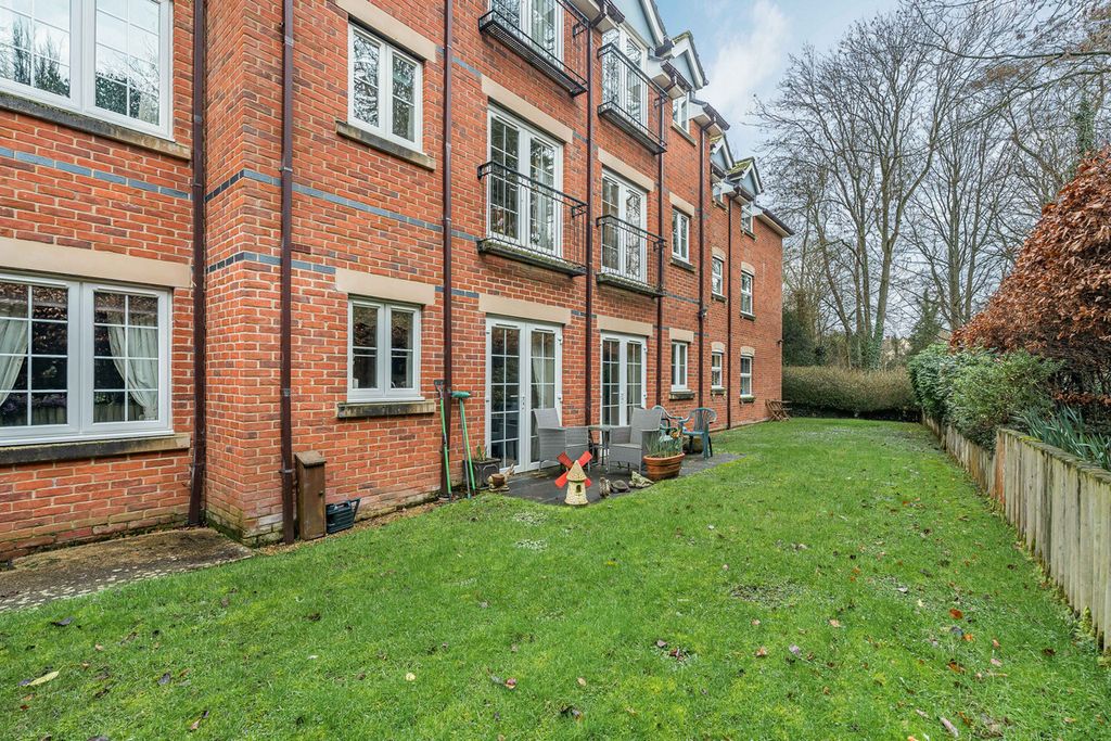 Property photo 3 of 12