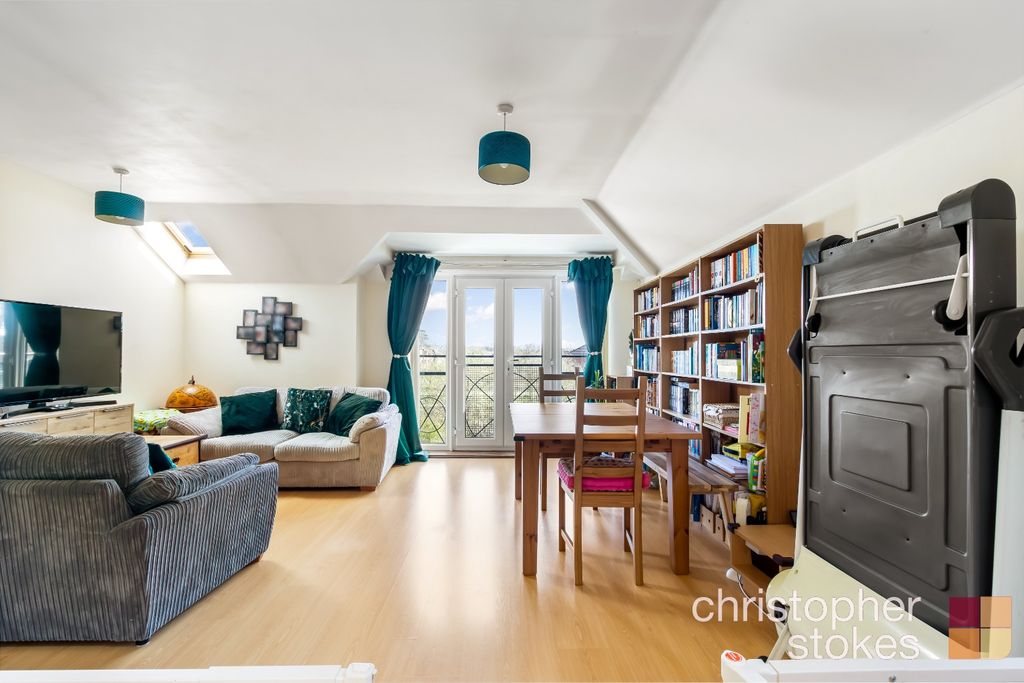 Property photo 3 of 17 4022437