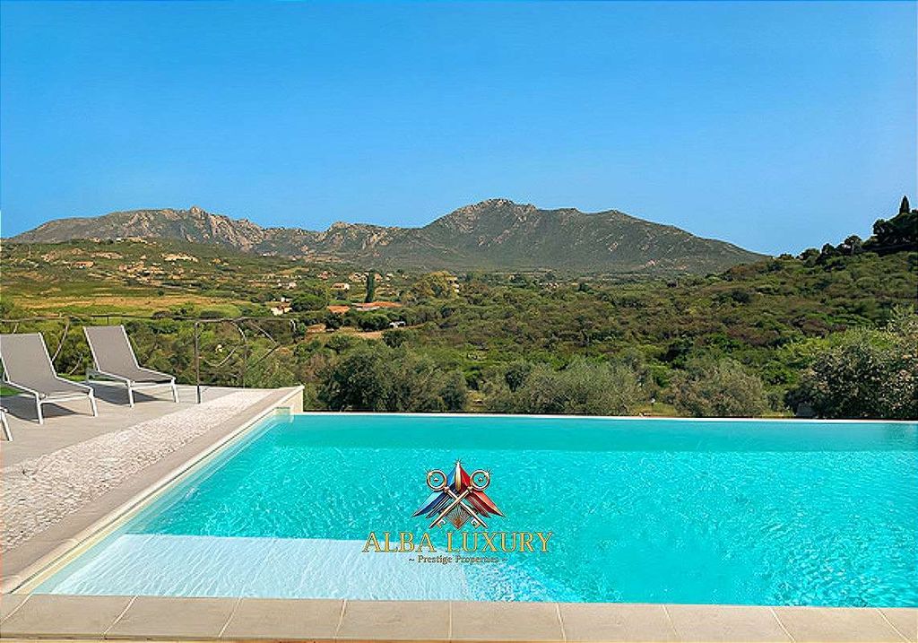 Property photo 3 of 42