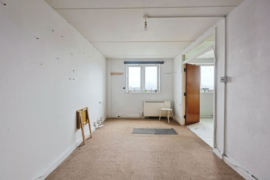 Property photo 2 of 18 Pbox-Img.Jpg