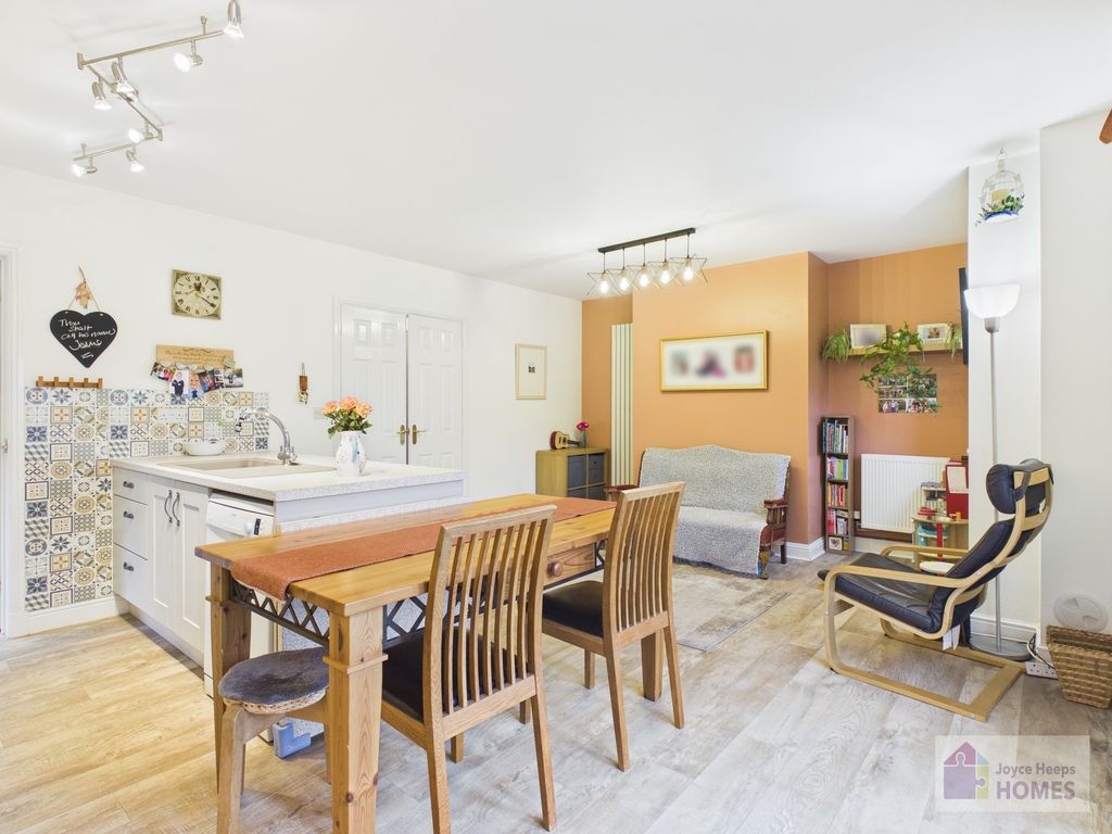 Property photo 3 of 36