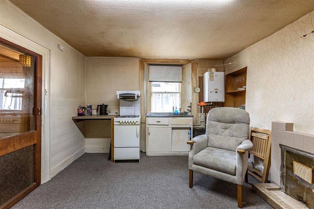 Property photo 3 of 21 12 The Row Lauder 11.Jpg