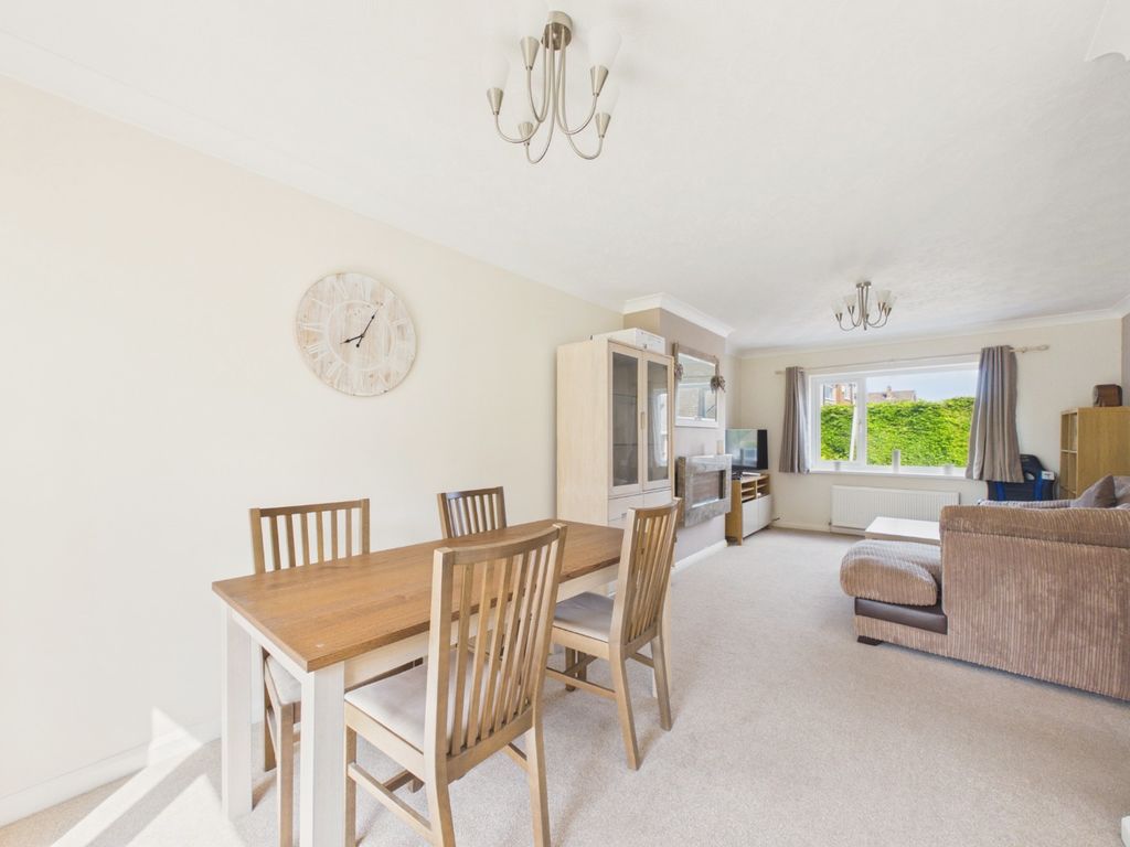 Property photo 3 of 16 5105016