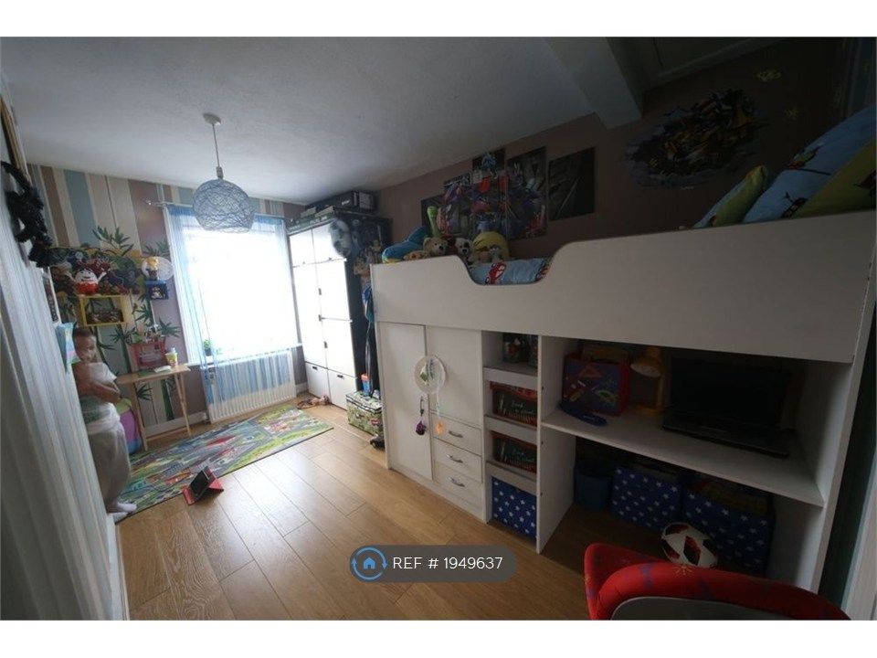 Property photo 3 of 7