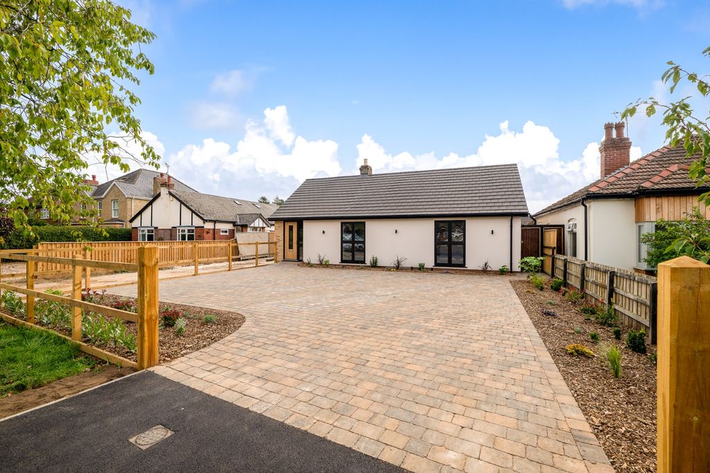 Property photo 1 of 26 5352660