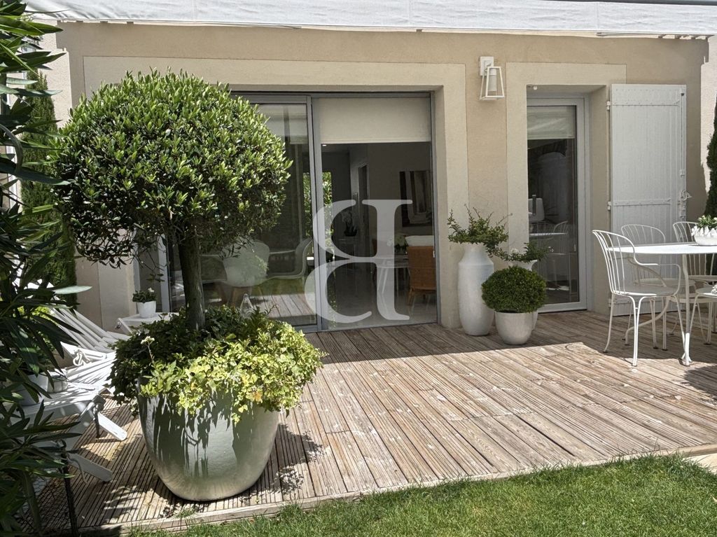 Property photo 1 of 12 Main Exterior View