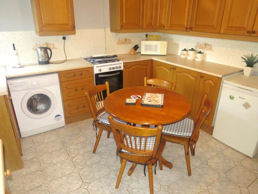 Property photo 3 of 13 Bedroom 2