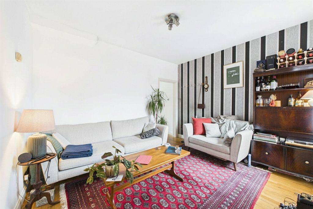 Property photo 2 of 9 Picture No. 28