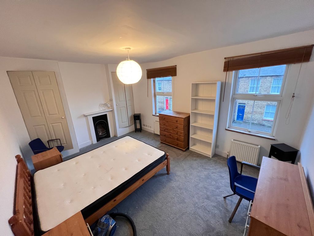 Property photo 2 of 14 Image