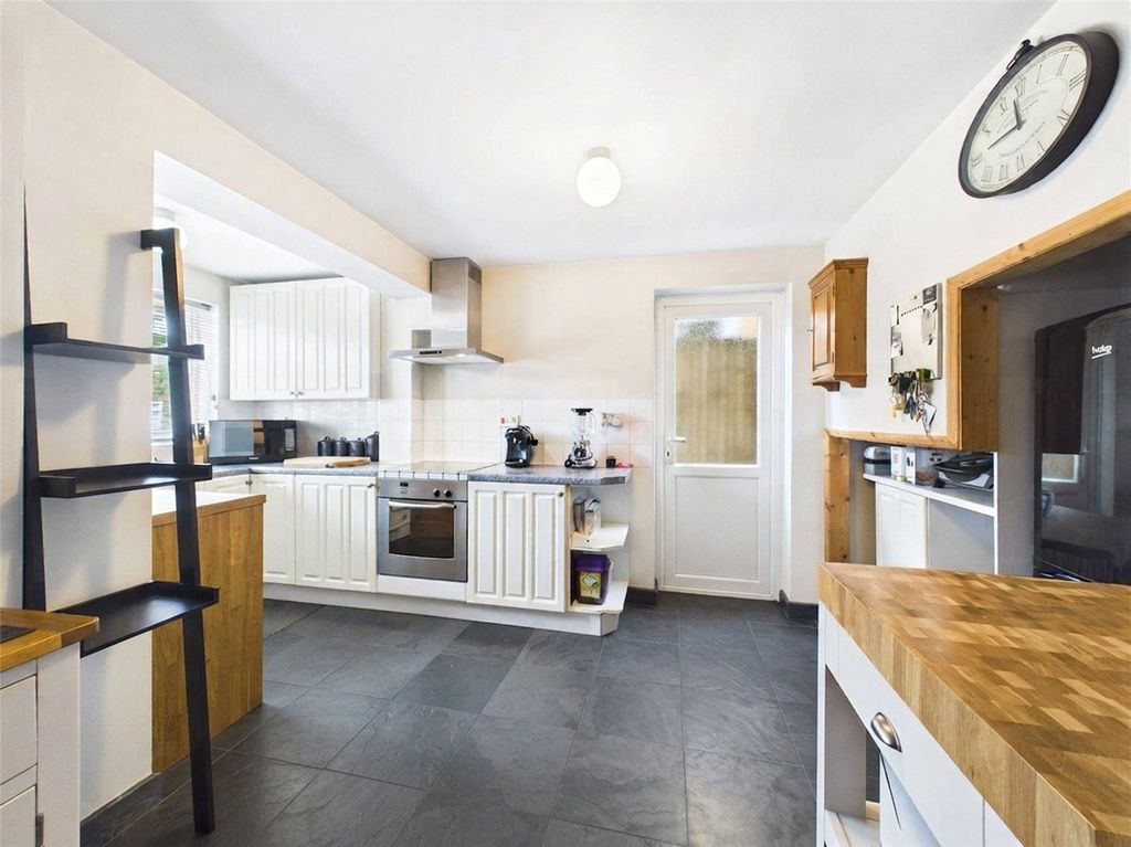 Property photo 3 of 15 Picture No. 05