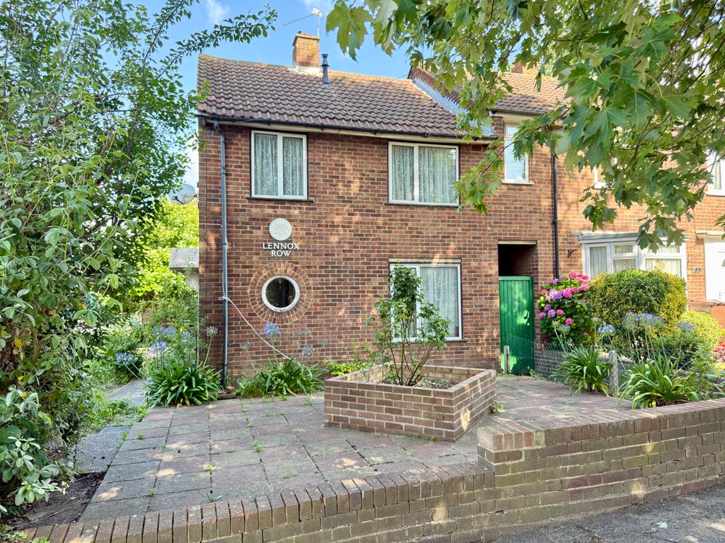 Property photo 1 of 11 Front